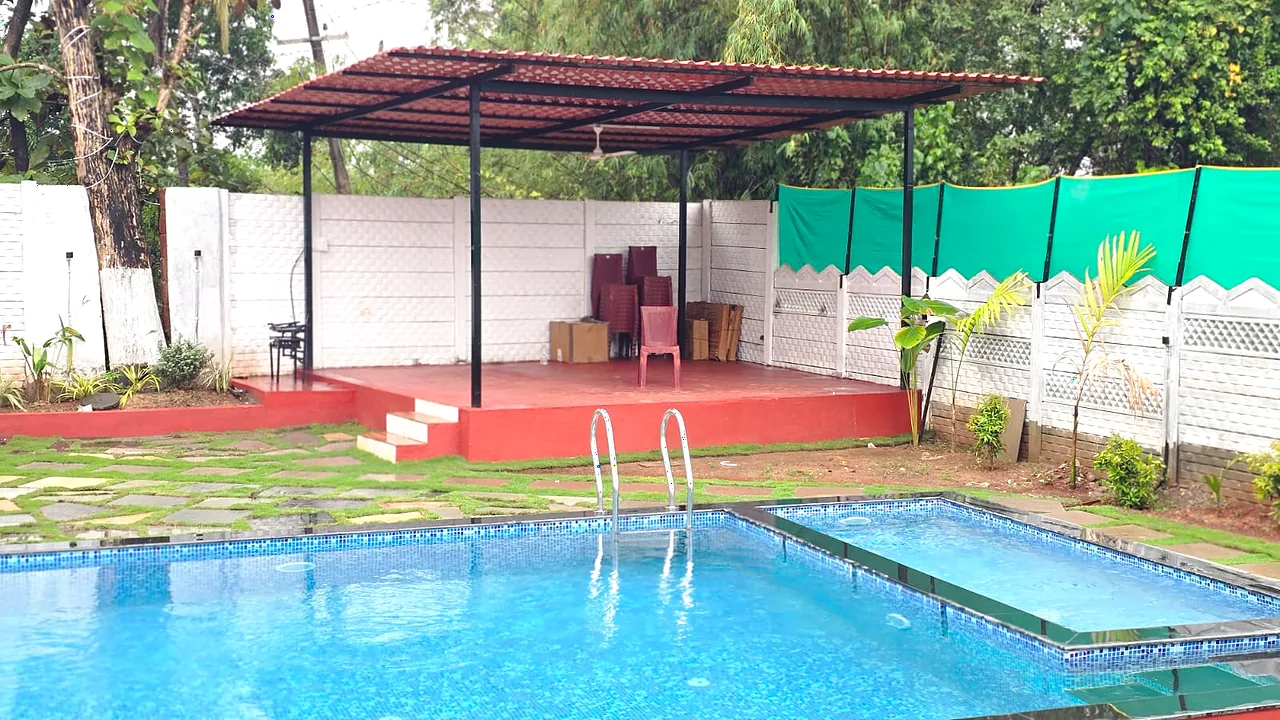 Covered outdoor stage at Fiternal Farm